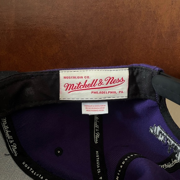 Black Snapback Phoenix Suns Hat - Picture 2 of 4